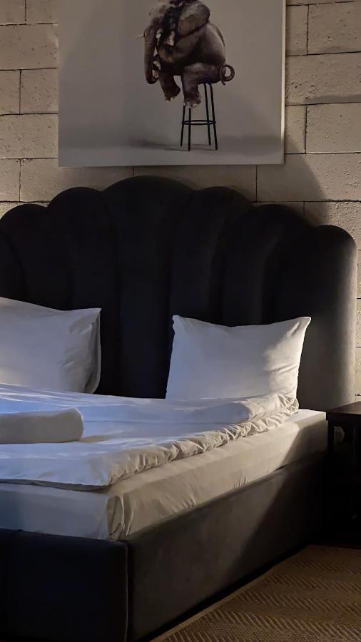 Hotel Manica Esentai City Almaty Eksteriør billede