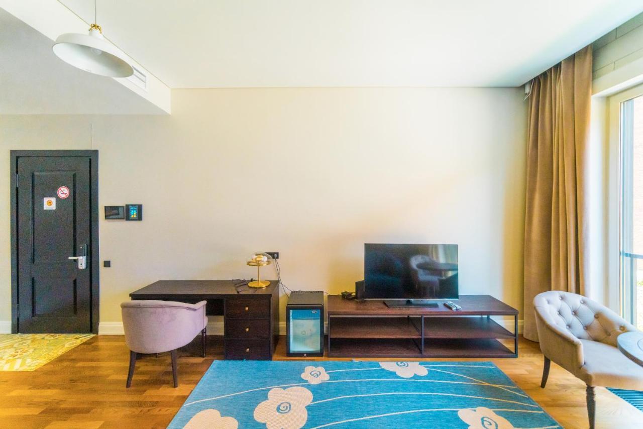 Hotel Manica Esentai City Almaty Eksteriør billede